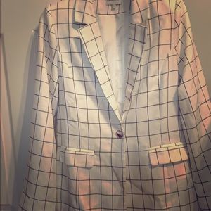 Black and white stripped blazer